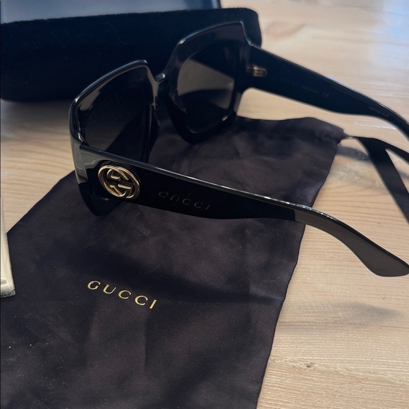 Gucci Black Sunglasses for Women main image 4